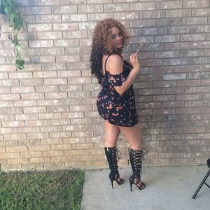 Meet your Posher, Dionne